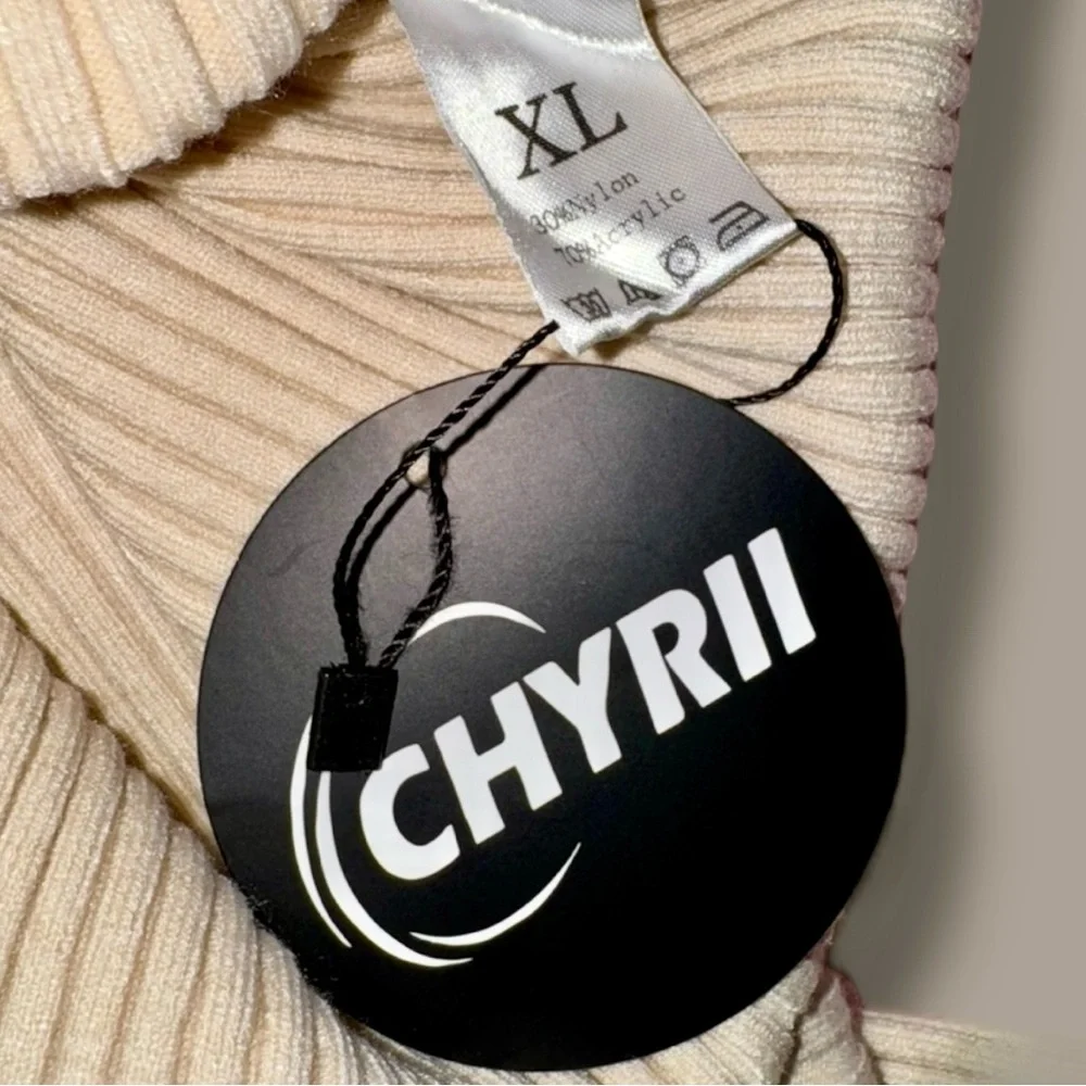 Chyrii this stylish